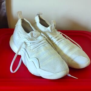 Adidas Trae Young 2.0 White on White size 13 basketball shoes
